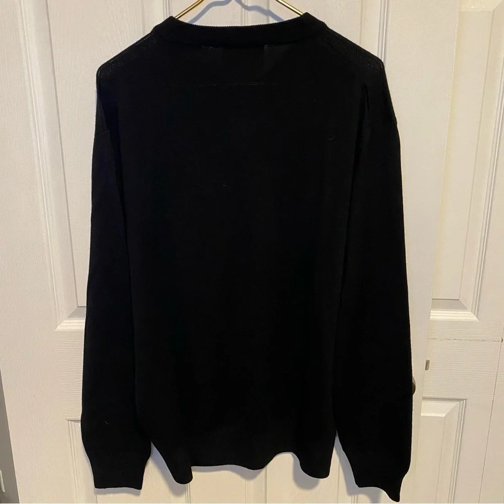 Huntington v neck black sweater made in Italy 100% Merino Wool Large size: 52